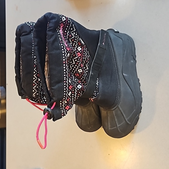 Columbia big kids winter boots - Picture 1 of 13